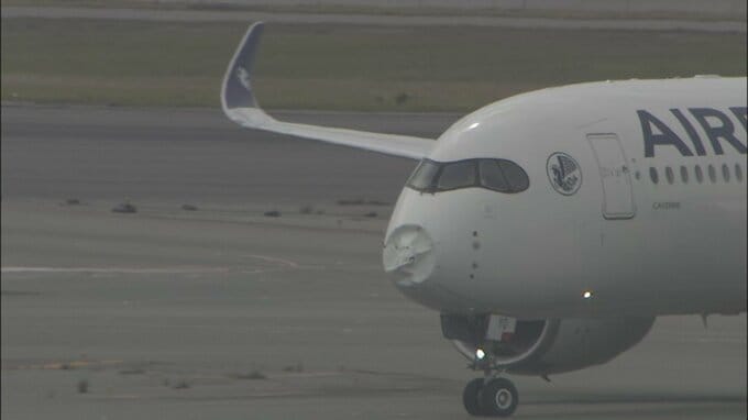 【速報】エールフランス機「緊急事態を宣言」し引き返し　機体の先端に「へこみ」航空機の気象レーダーなどトラブル示す表示　乗客乗員約320人にけがなし|TBS NEWS DIG