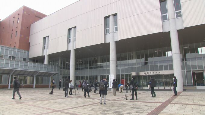 「できれば教室内も確認したかった」大学入学共通テストを前に受験生が下見　|　石川県のニュース｜MRO北陸放送