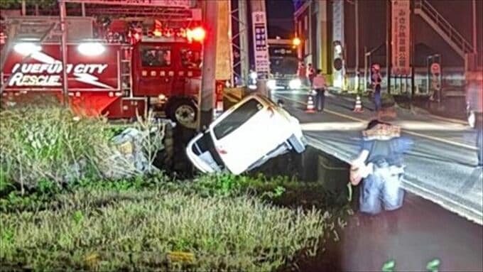 軽自動車が道路を逸脱、電柱に衝突　女性が死亡　山梨・笛吹市　|　山梨のニュース | ＵＴＹテレビ山梨