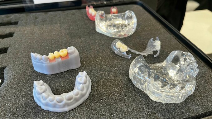 歯科詰め物の製作拠点「東北ミリングセンター」公開　東北初の最新機器が導入　高精度化と納期短縮を実現　岩手・盛岡|TBS NEWS DIG