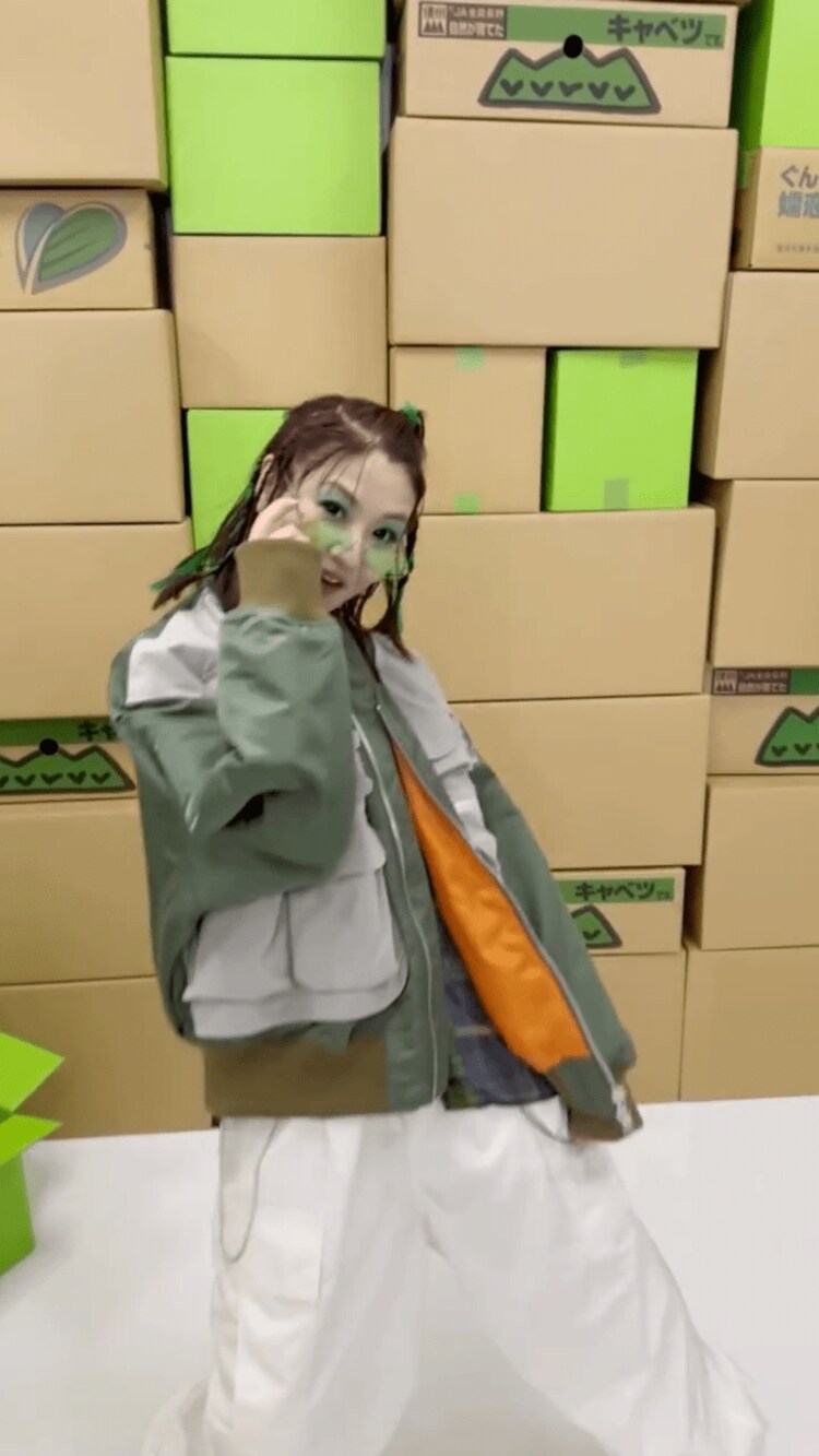 かつみ・さゆり】さゆり55歳 “ちょっぴり悪”スタイルに反響「二十代に