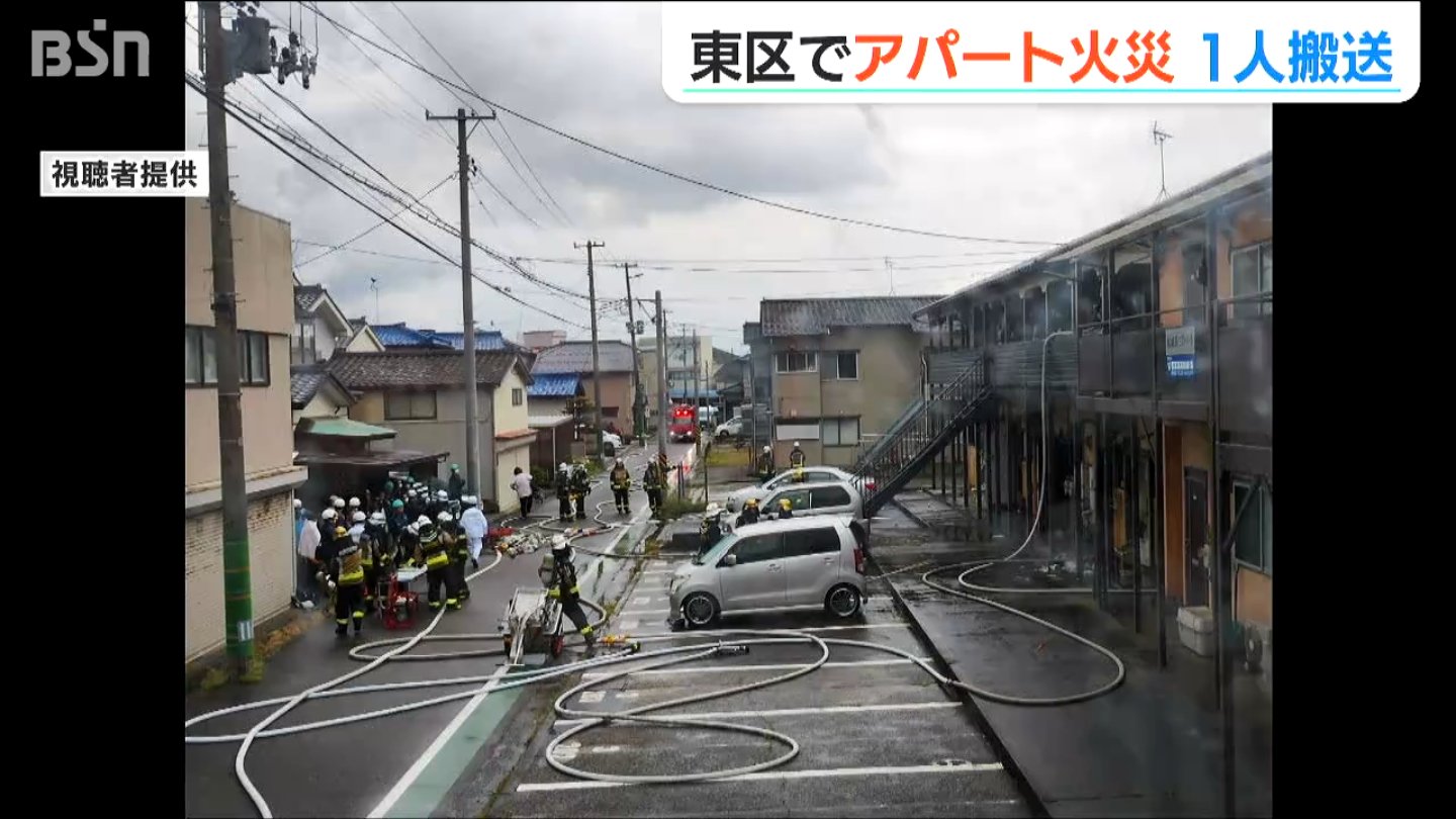サムネイル_2階建てアパートが全焼する火事　出火から5時間後に鎮火　新潟市東区