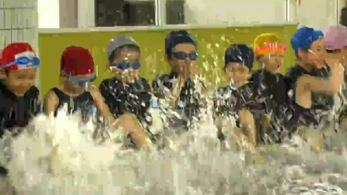 学校プールでの水泳授業、今後どうなる？鹿児島市の中規模校で民間スイミングスクール委託モデル事業