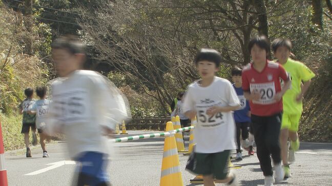 小学生が地形を生かしたコースを駆け抜ける 笠戸島キッズランフェスタ2026 山口・下松|TBS NEWS DIG