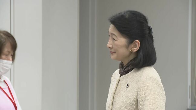 秋篠宮妃紀子さま 石川・七尾市のがん検診を行う施設を視察 自ら準備手伝われる|TBS NEWS DIG