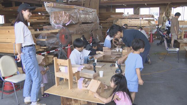 「木のいい音が鳴る」夏休みに親子で木工教室　木に触れてものづくりを楽しもう|TBS NEWS DIG