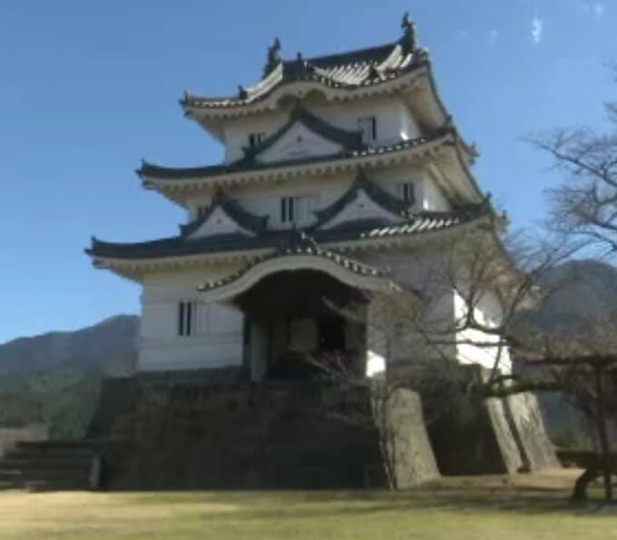 宇和島城の城山で土砂崩れ　登城道の一部通行止め|TBS NEWS DIG