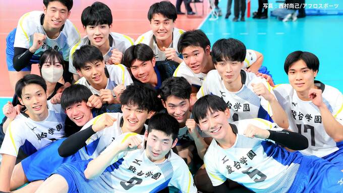 駿台学園 史上8校目の連覇達成！インハイとの2冠、3-0で福井工大福井に勝利 圧巻のディフェンスで高校の頂点に【春高バレー】|TBS NEWS DIG