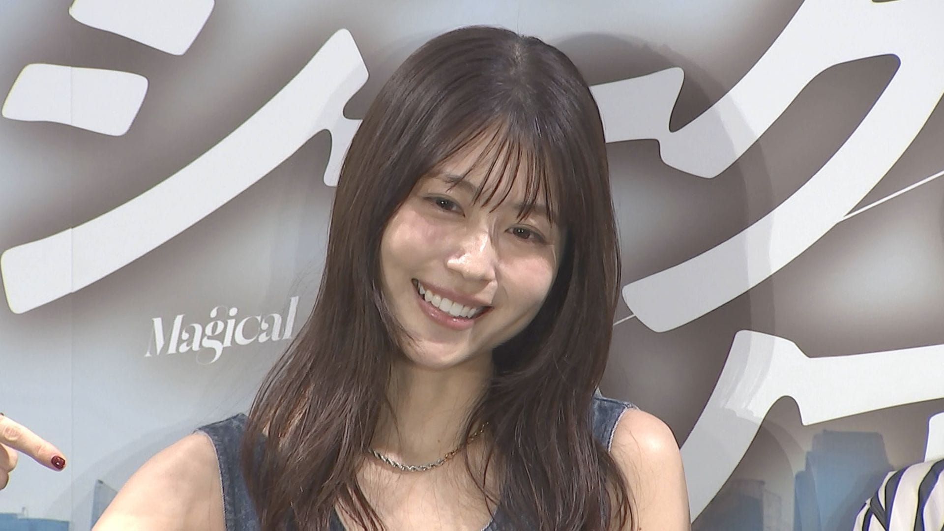 有村架純　☆切り抜き表裏8ページ提供します。 有村架純 】 役ごとにノート1冊を作成 真摯な仕事ぶりに監督も驚き