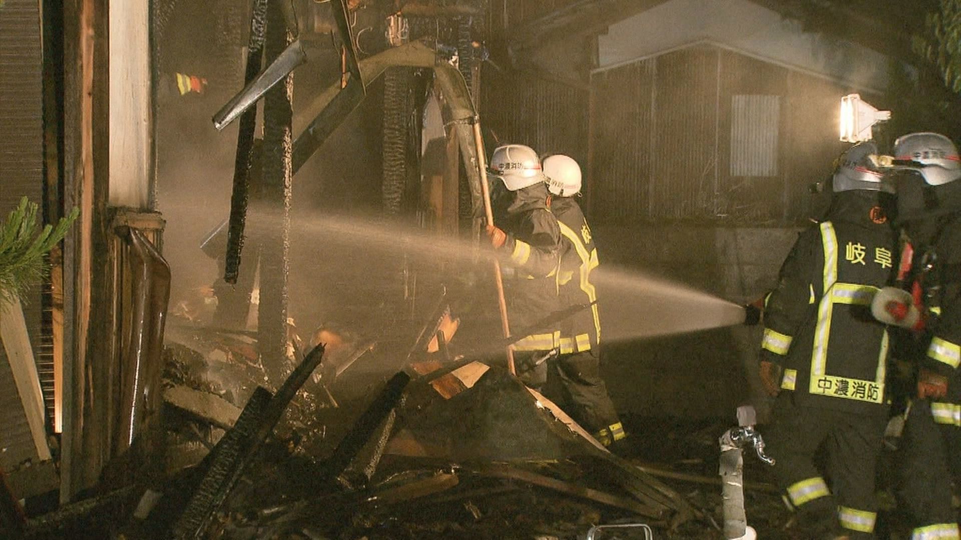 木造平屋建ての住宅が焼ける火事　１人暮らしの住人男性（61）は外出していて無事　岐阜・関市
