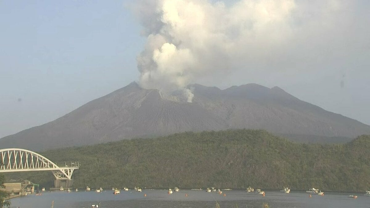 桜島で噴火 噴煙1400ｍ 【きょう・あすの降灰予報】鹿児島
