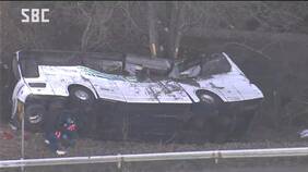 「二度と起こしてはならない」軽井沢町のスキーツアーバス事故から10年 現場は祈りに包まれる 大学生など15人が死亡 26人が重軽傷 長野|TBS NEWS DIG