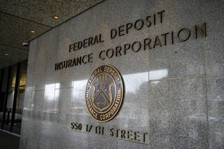米銀の純利益13％増、預金保険当局が公表－問題銀行減少と含み損縮小| TBS CROSS DIG with Bloomberg