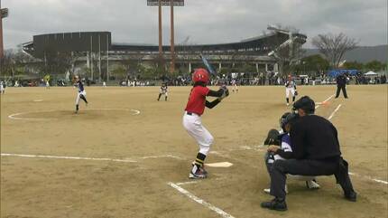 渋野日向子選手が主催する小学生のソフトボール大会始まる 20チームが