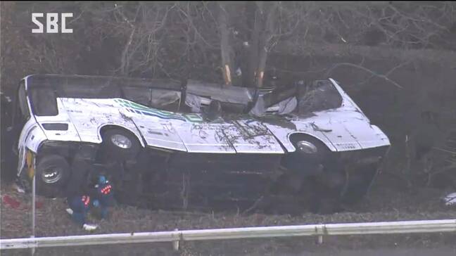 「二度と起こしてはならない」軽井沢町のスキーツアーバス事故から10年　現場は祈りに包まれる　大学生など15人が死亡　26人が重軽傷　長野|TBS NEWS DIG