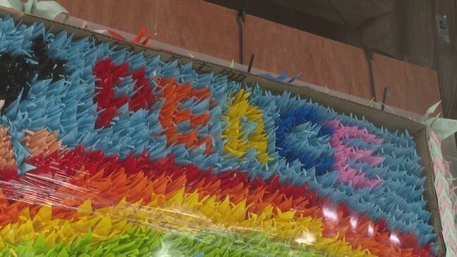 児童が平和の願い込め おりづるアート展示|TBS NEWS DIG