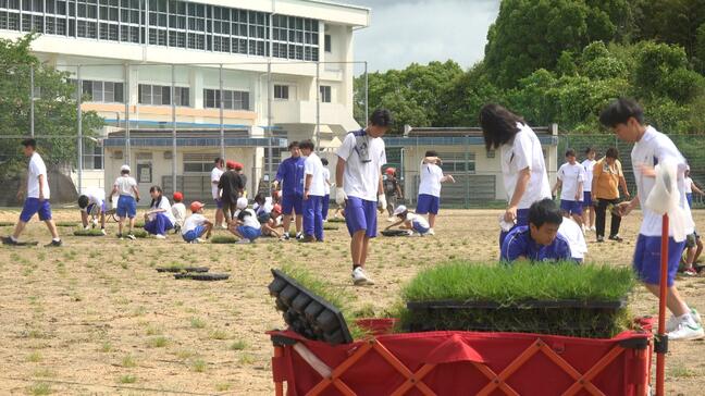 【県内初】公立高校のグラウンドを“全面天然芝生化”へ！黒潮町・大方高校に３万株の苗【高知】　|　高知のニュース・天気｜KUTV NEWS | KUTVテレビ高知
