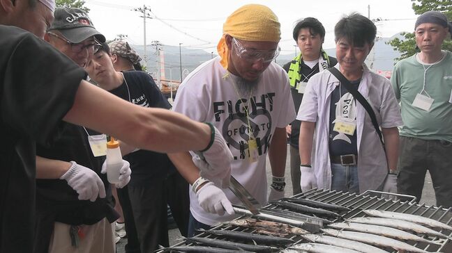 炎でなく熱でじっくりと 「さんま焼き師」の認定試験に全国から82人 本州トップクラスの水揚げ量誇るまちPRに一役 岩手・大船渡市|TBS NEWS DIG
