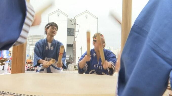 城下町に伝統の響き　松江祭鼕（どう）行列　|TBS NEWS DIG