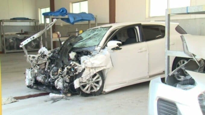 ｢小石が飛んできて立腹｣ 時速180キロ無謀運転でカーブ曲がりきれず車が宙に浮き対向車に激突し4人死傷 20歳男を危険運転致死傷罪で起訴|TBS NEWS DIG