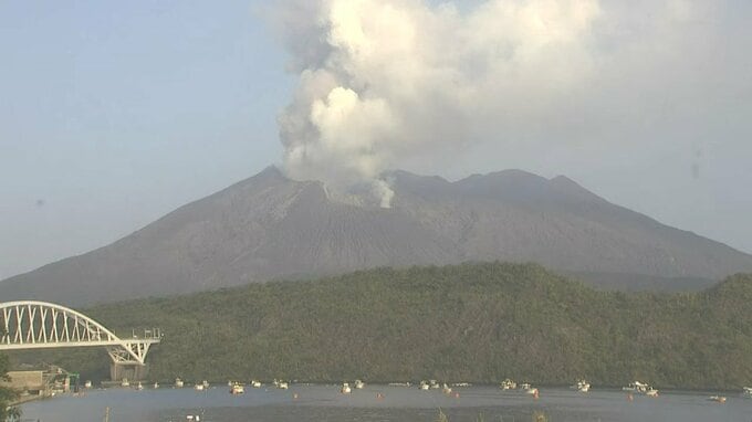 桜島で噴火 噴煙1400ｍ 【きょう・あすの降灰予報】鹿児島|TBS NEWS DIG