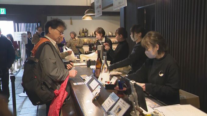 新酒の蔵出し始まる「暑さの影響を心配したが良い仕上がりに」長野県諏訪市の老舗酒蔵で新酒祭　|TBS NEWS DIG