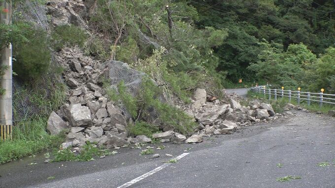 瀬戸内町の町道　のり面が幅20mにわたり崩れる　雨の影響か？　鹿児島・奄美　|　鹿児島のニュース｜MBC NEWS｜南日本放送