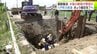 【続報】青森県六戸町の県道が陥没　原因は水路の「断裂」か　陥没した場所に農業排水を通す『管』通常は二重構造も…　陥没した道路の周辺は“コンクリートの層”がなく　|　青森のニュース│ATV NEWS│青森テレビ