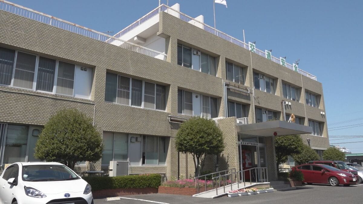 住宅全焼　就寝中の夫婦は逃げ出して無事　鹿児島・鹿屋市