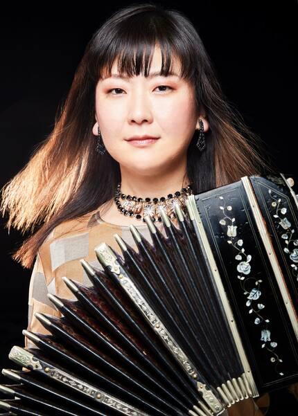 魅惑の音色「バンドネオン」 世界大会の優勝奏者がスタジオライブ