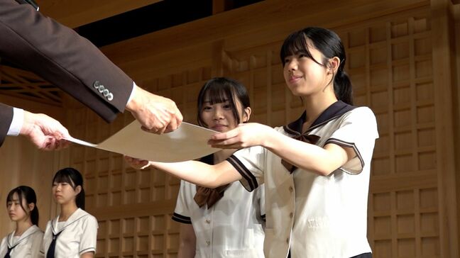 小児科の診察時に子どもの恐怖心を和らげる「人形キワニスドール」を製作した高校を表彰 岡山キワニスクラブ|TBS NEWS DIG