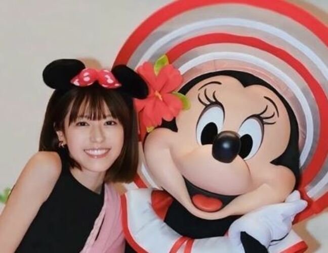 【 若槻千夏 】 娘と娘の友達とディズニーランドへ行くも…なぜか単独で満喫 「新たな楽しみ方を発見できて 結局忙しくて楽しかったぁ‼︎」|TBS NEWS DIG
