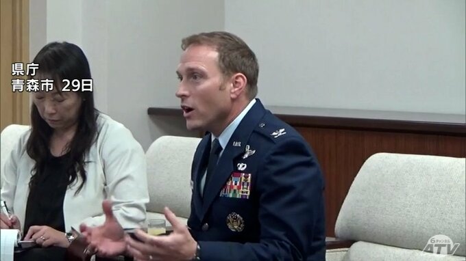 米軍三沢基地の新司令官ポール・デイヴィッドソン大佐が宮下宗一郎青森県知事に着任挨拶　知事「基地と街の様々な課題に取り組んでほしい」　|　青森のニュース│ATV NEWS│青森テレビ