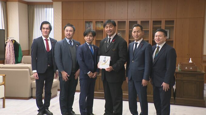 馳知事顧問の「日本維新の会」 神戸市会議員団が石川県に8月豪雨の義援金1000万円を寄付　|　石川県のニュース｜MRO北陸放送