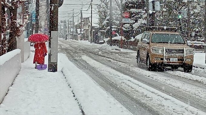 【大雪情報】　甲府19cm、河口湖23cm、山中湖33cmなど各地で積雪（午後3時現在）10日の夜遅くまで降雪か　|　山梨のニュース | ＵＴＹテレビ山梨