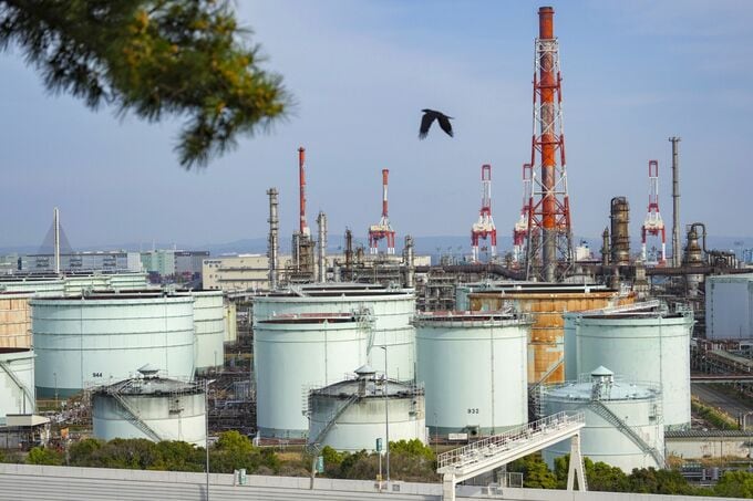 今年の石油余剰は従来予想よりも縮小、供給に新たなリスク－ＩＥＡ