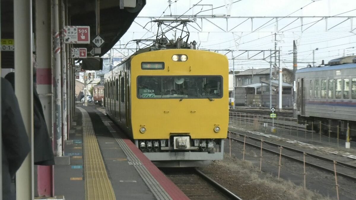 旧国鉄型車両115系「食パン電車」がラストラン…「急すぎて寂しい