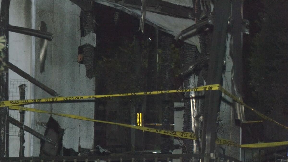 住宅が全焼し焼け跡から1人の遺体 4人家族の長男(19)と連絡取れず 愛知・岡崎市