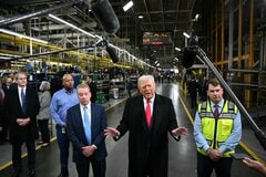トランプ氏にやじ飛ばしたフォードの労働者、労組が｢全力で保護｣表明| TBS CROSS DIG with Bloomberg