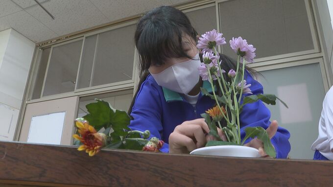 「みんな違ってみんないい」を感じて　中学生が生け花体験　山口県長門市　|　山口のニュース・天気・防災｜tys NEWS｜ｔｙｓテレビ山口