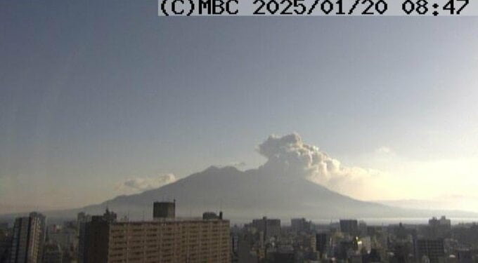 桜島で爆発的噴火　噴煙１４００ｍ　鹿児島【21日3時までの降灰予報】　|　鹿児島のニュース｜MBC NEWS｜南日本放送