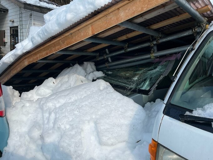 雪下ろし中にカーポートが壊れ…73歳男性が重傷　福島・会津若松市　|　福島のニュース│TUF