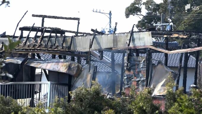 「建物2階から火と煙が見える」未明に住宅など2棟焼く火事 住人男性と連絡取れず＝静岡・森町|TBS NEWS DIG