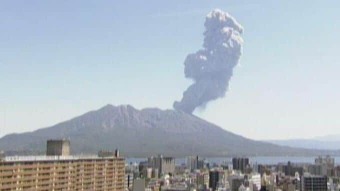 桜島で爆発的噴火　噴煙２９００ｍ【降灰予報（詳細）】鹿児島　|　鹿児島のニュース｜MBC NEWS｜南日本放送