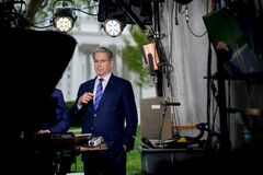 ウォール街、関税について大統領の翻意促すことをベッセント氏に期待| TBS CROSS DIG with Bloomberg