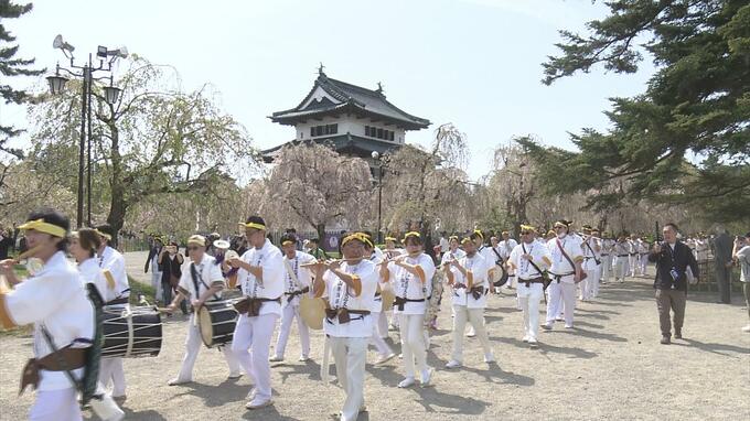 「サイギサイギ」30年ぶりに復活　弘前さくらまつり開催中の弘前公園で『お山参詣』の登山囃子のパレード　|　青森のニュース│ATV NEWS│青森テレビ