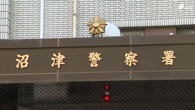 中学時代の同級生宅に油性ペンキかけたか 62歳男を再逮捕 別の同級生宅にも同様の犯行で逮捕＝静岡・清水町|TBS NEWS DIG