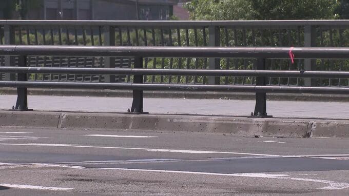 刃物を持った男が目撃された豊平橋