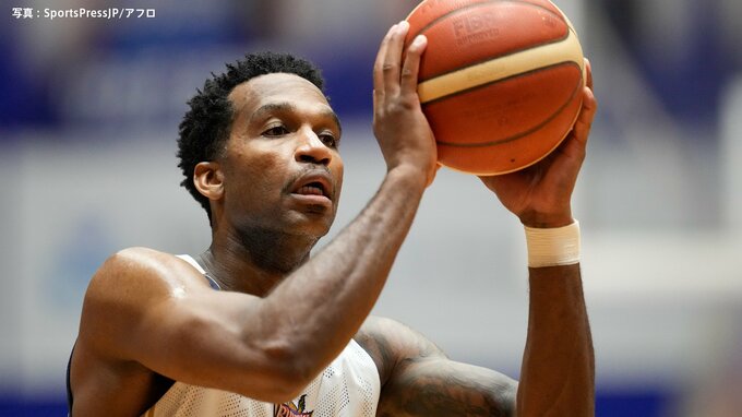 【天皇杯】3年連続で琉球が決勝進出 ！ 桶谷大HC体調不良で欠場も三遠を80ー67で退ける　決勝は3月15日に東京vs琉球|TBS NEWS DIG