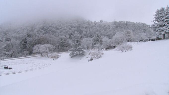 「寒い！スカート脱いでズボンはいてきました」今季一番の冷え込みで通勤・通学の人たち凍える　大山は積雪15センチ|TBS NEWS DIG